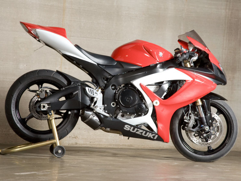 M4 ���ȥ꡼�ȥ��쥤�䡼 ����åץ��� �����ܥ󥵥���󥵡� SU6824 06-07 GSX-R750