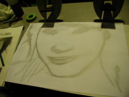 ��饳�������ͻҤǤ��� ��饳�����ϡ�������������ô������ĺ���ޤ����� �ֵ����Ƥϡ���Υȡ��������ʴ����Ρˤ��ǤϤʤ� ������Ĥ˥ȥ쥤������ĺ���ե꡼�ϥ�ɤǺ��ʤ���������ĺ���ޤ����� ���ʤꡢ���դʥ������Ǥ����� ���μ̿��ϥȥ쥤���ʳ��ˤ������ɮ�κ����ߤ��ͻҤǤ���